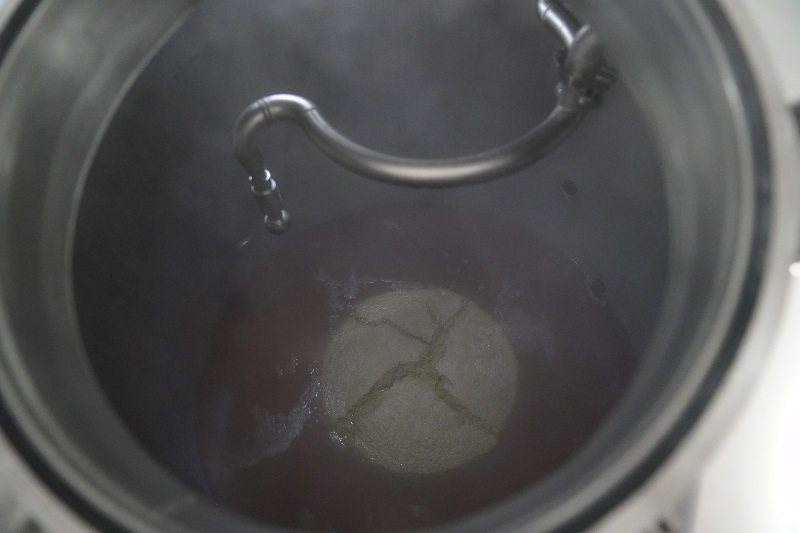 精釀啤酒設(shè)備,啤酒廠設(shè)備,開(kāi)辦啤酒廠,回旋沉淀槽